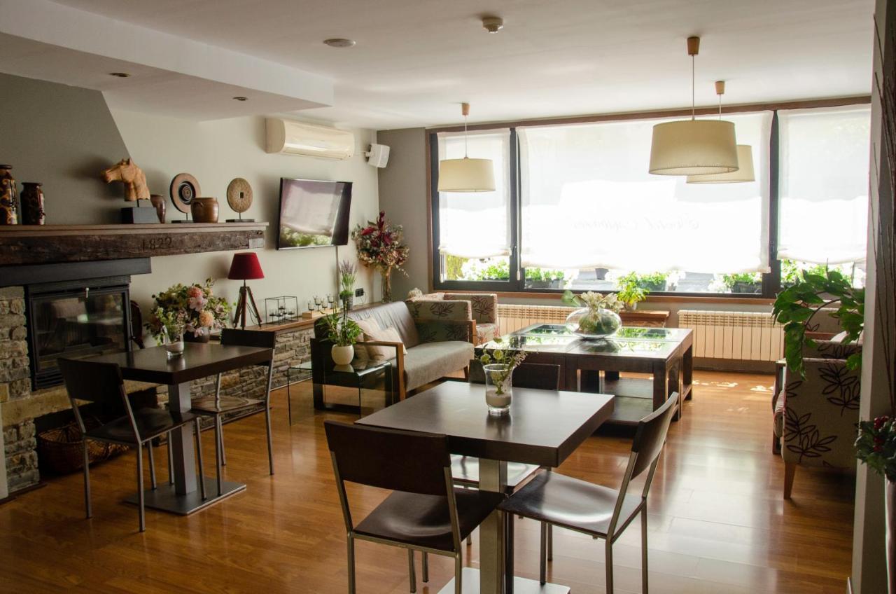 Hotel Albares 3*